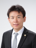 高谷滋樹先生画像