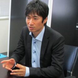 上田孝治弁護士